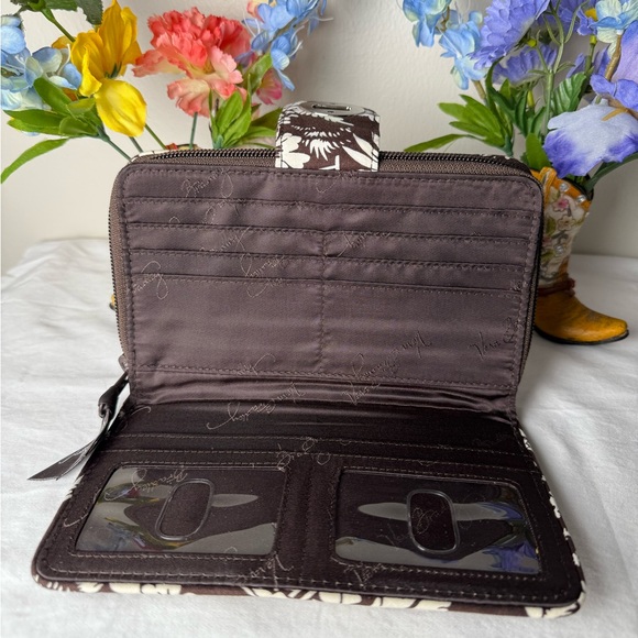NWT Vera Bradley Imperial Toile Turn Lock Wallet Zip Around Clutch Wallet EXACT - Picture 6 of 6